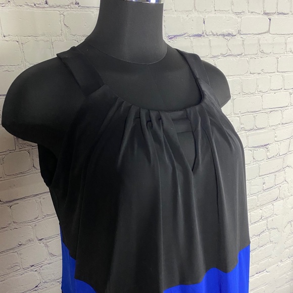 Vintage flattering black dress - Picture 5 of 9